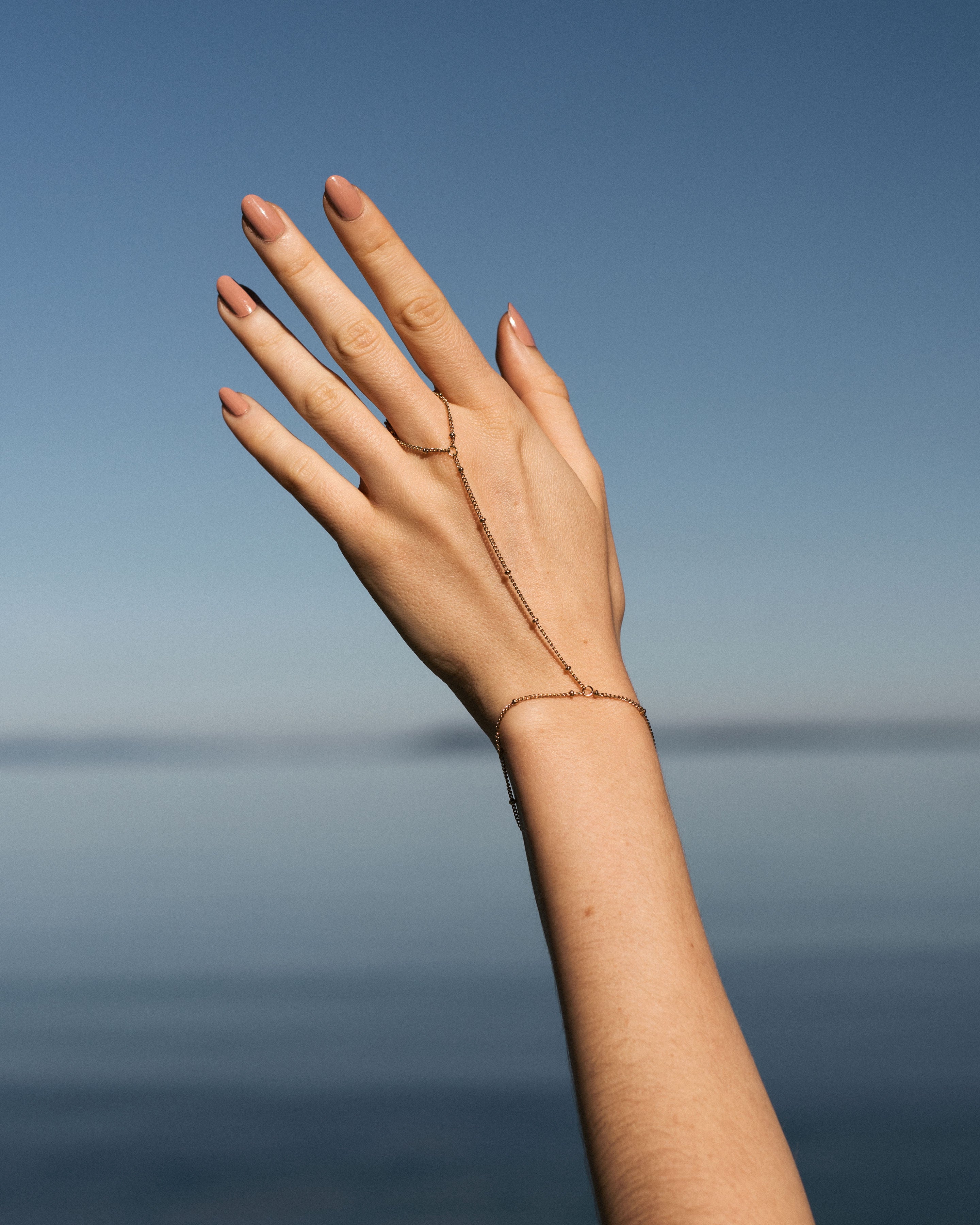 Mira Hand Chain - Nadare Co.