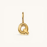 Nadare Co. gold-plated stainless steel bubble letter Q charm with a rounded, puffed design for necklace layering.