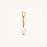 Nadare Co. short pearl drop charm featuring a genuine freshwater pearl on a 14k gold-plated stainless steel chain.